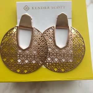 Kendra Scott rose gold statement earrings